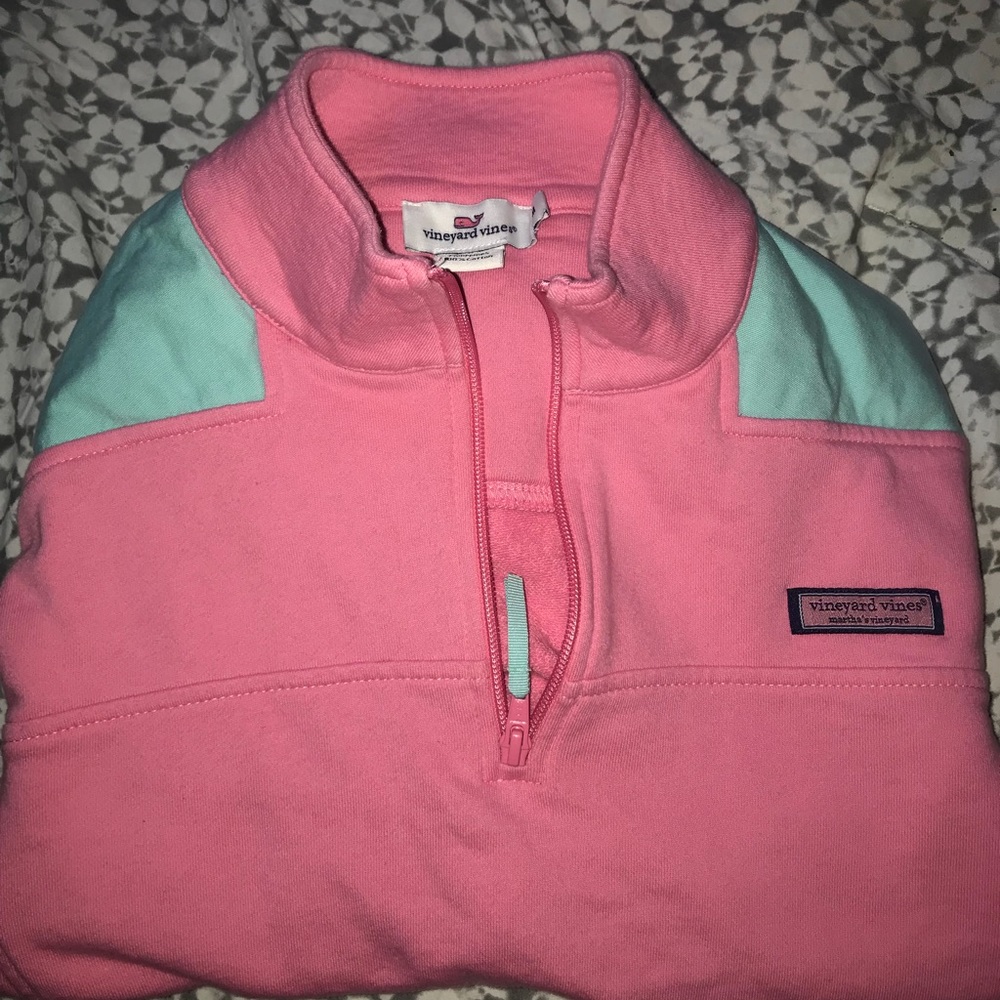 Women’s Vineyard Vines Shep Shirt. Size Medium